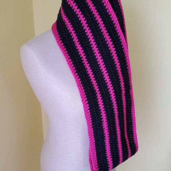 Crochet Black and Hot Pink Stripe Cowl/New - Picture 5 of 5